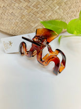 Load image into Gallery viewer, Korean Big Wave shaped clamp