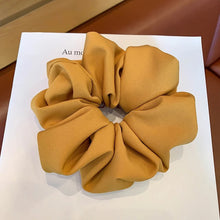 Load image into Gallery viewer, Maxi oversized SCRUNCHIE
