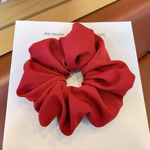 Load image into Gallery viewer, Maxi oversized SCRUNCHIE
